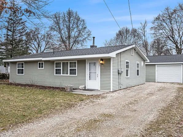 247 E Oak St, Montrose, MI 48457