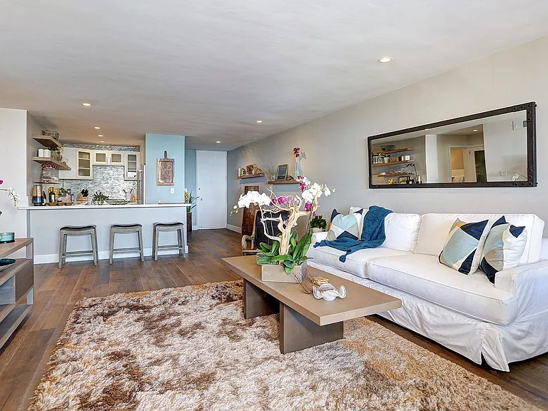 1025 Ocean Avenue — Photo 102