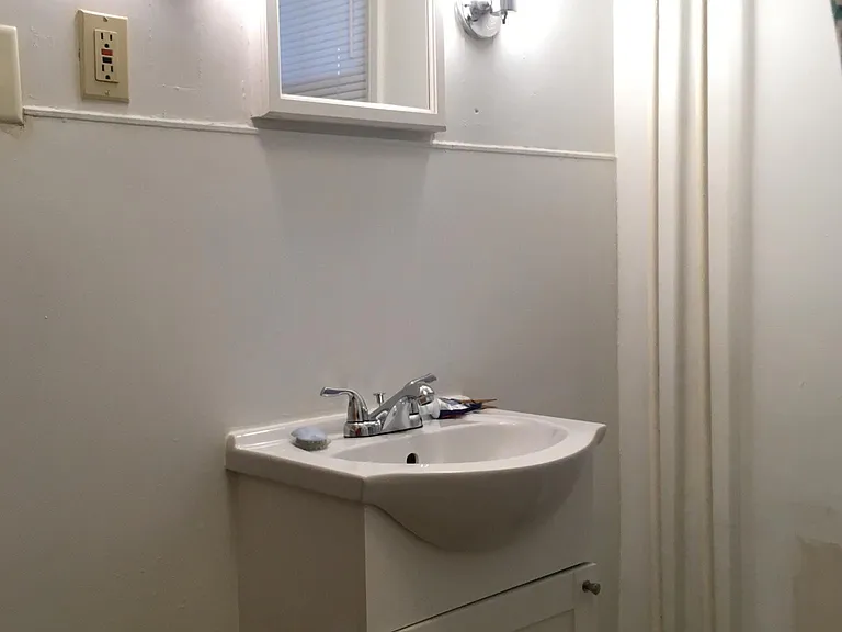 83 E Broad St #EFFICIENCY — Photo 7