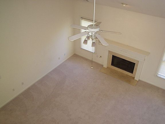 Living from 2nd floor