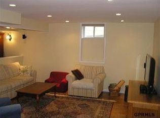 5809 S 174th St, Omaha, NE 68135