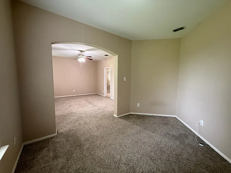 14629 Crystal Lake Dr — Photo 10