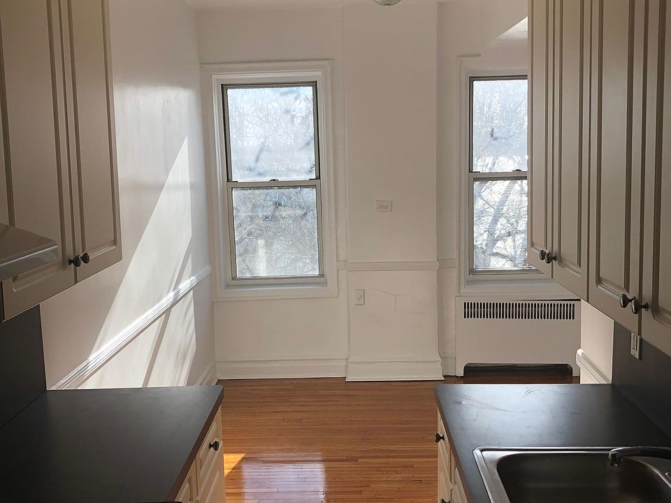 2nd image of 9747 Shore Rd APT D7