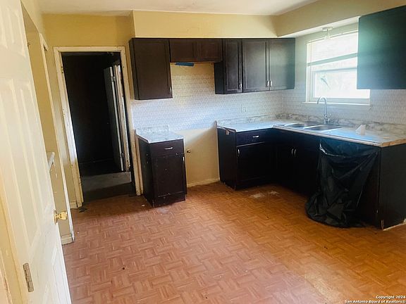 4th image of 6111 HAZEL VALLEY ST
