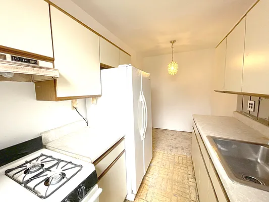 Sold by Korr Realty | media 24