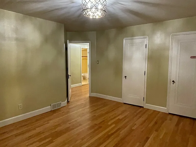 19215 Littlefield St — Photo 21