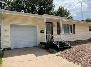 518 E Ohio St, Clinton, MO 64735