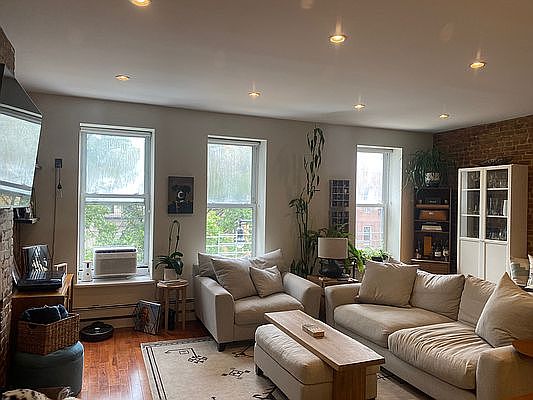 3rd image of 289 5th Ave APT 2