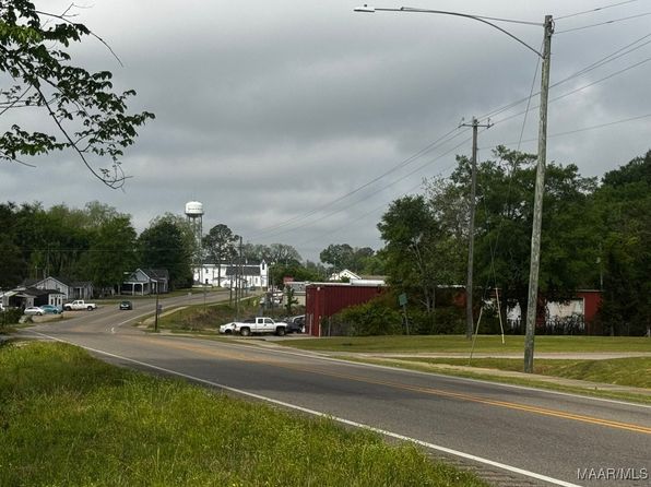 550 E Tuskeena St, Hayneville, AL 36040
