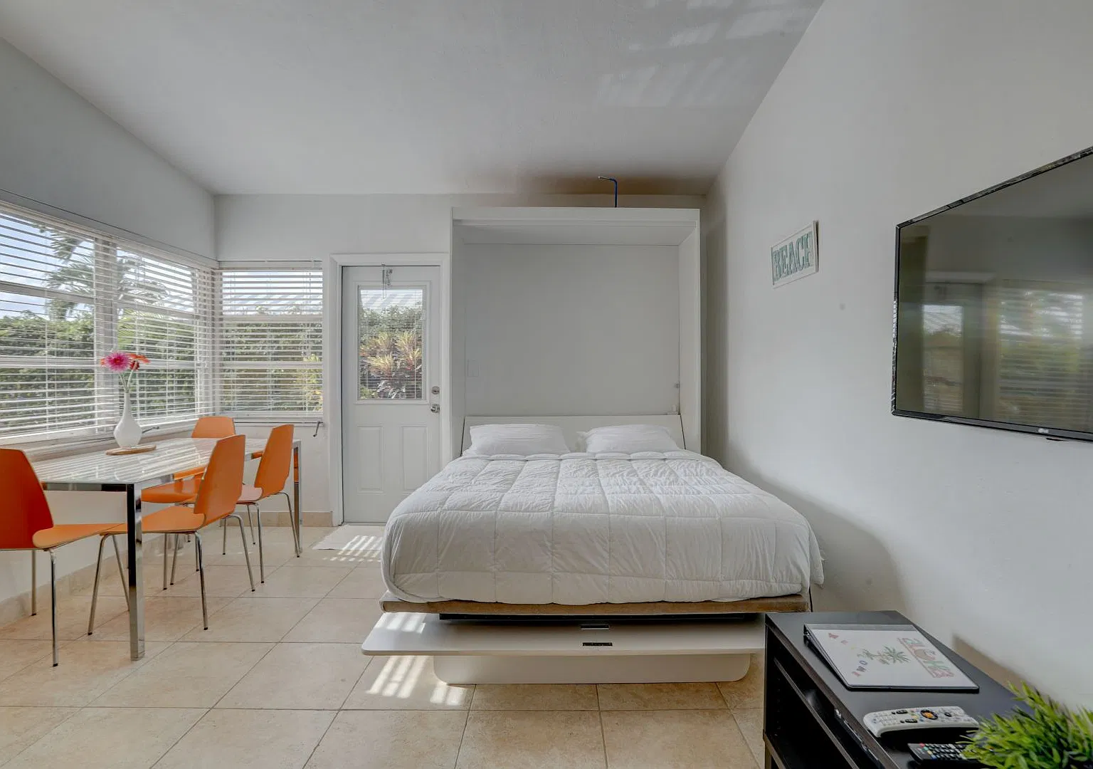 Studio, 375 sqft, $2,250 — Photo 3