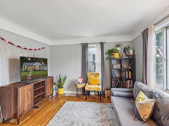 4th image of 2871 Locke Ave SW