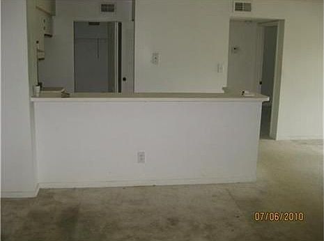 2nd image of 610 S Park Rd #11-1