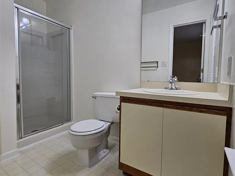 802 Selwyn Oaks Ct — Photo 13
