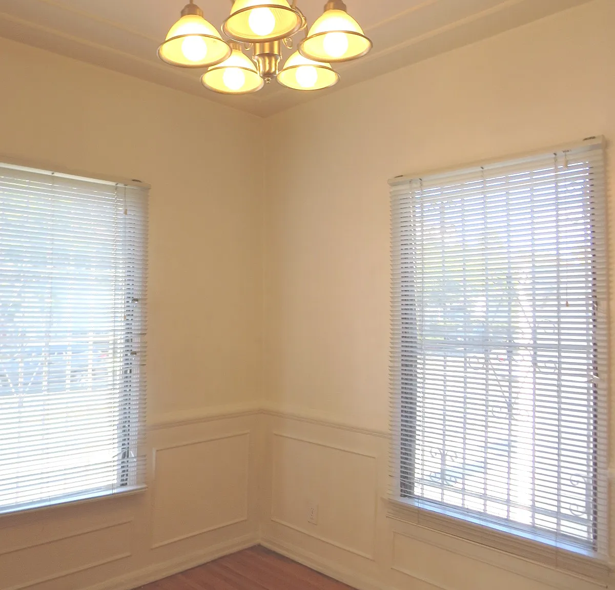 2 bed, 700 sqft, $2,575 — Photo 3