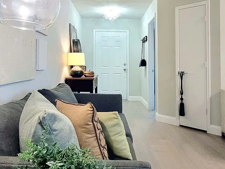 5401 Comanche Wells Dr — Photo 15