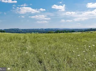 11 Charles Cir, Mechanicsburg, PA 17055