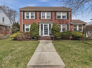98 Farnham St, Belmont, MA 02478