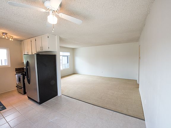 5th image of 4750 Noyes St APT 216