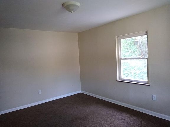 5th image of 3065 Bracken Woods Ln APT 4