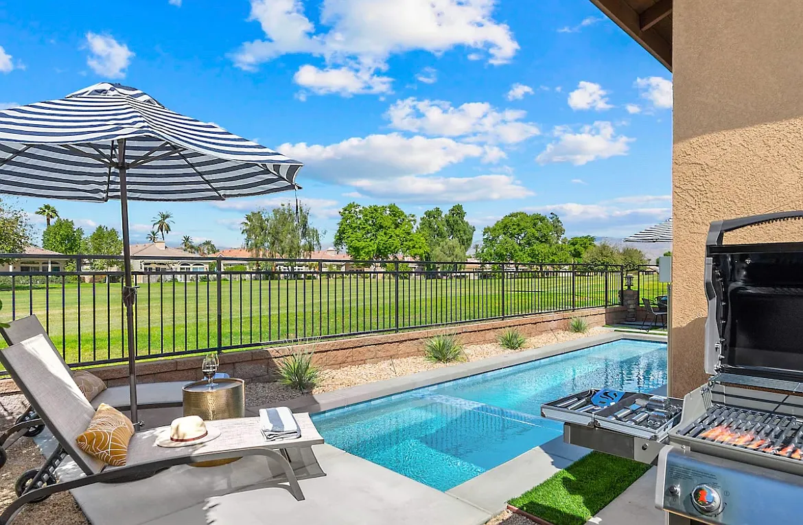 Burnett Dr, Indio — Photo 2