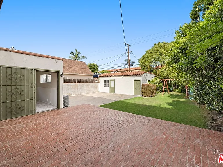 120 S Poinsettia Pl — Photo 26