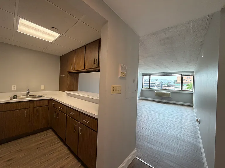 83 Scovill St #6C — Photo 3