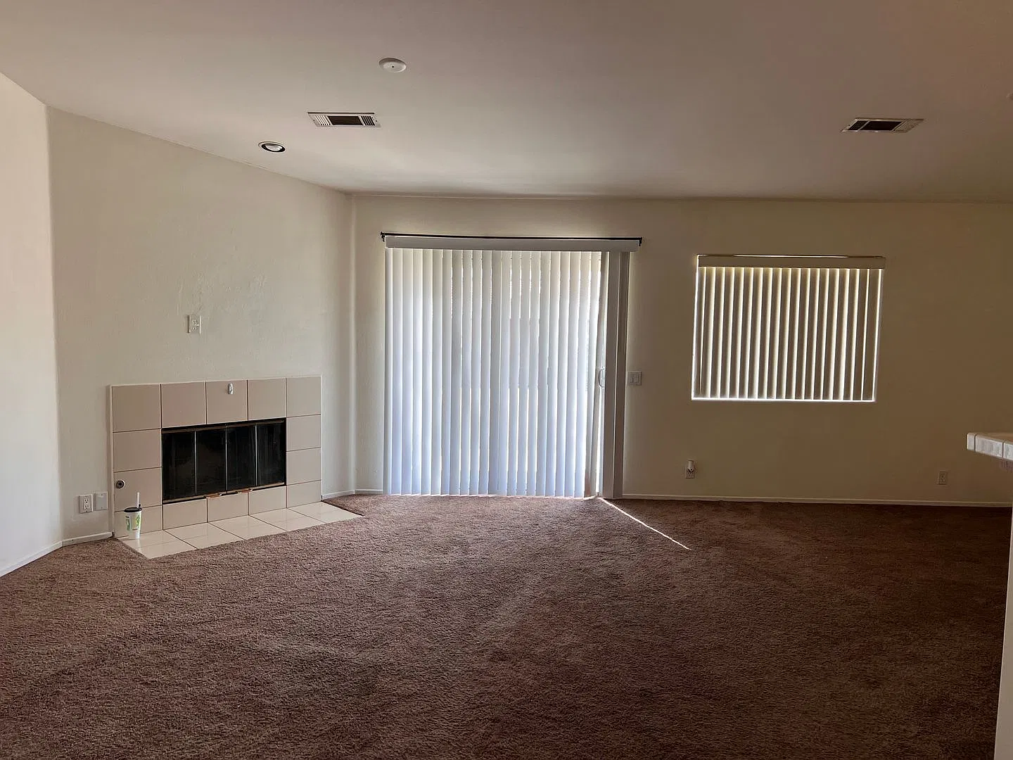 Thousand Palms House for rent — Photo 3