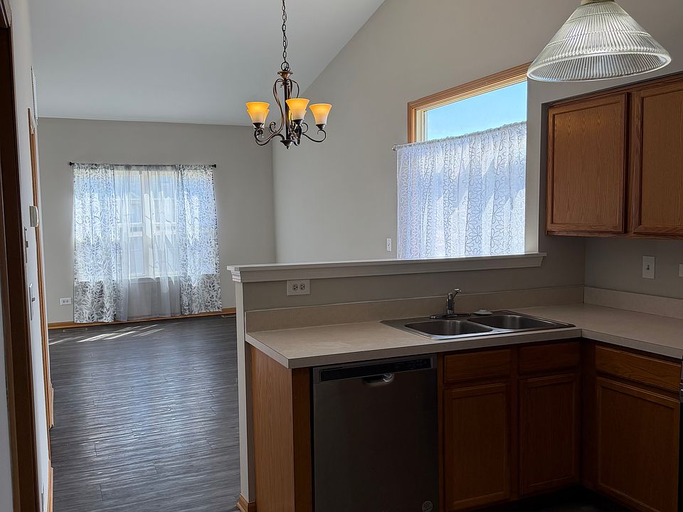 1st image of 2619 River Bend Ln