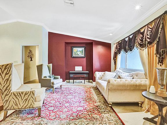 5th image of 6924 NW 63rd Way