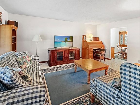 5th image of 116 Stratford Dr