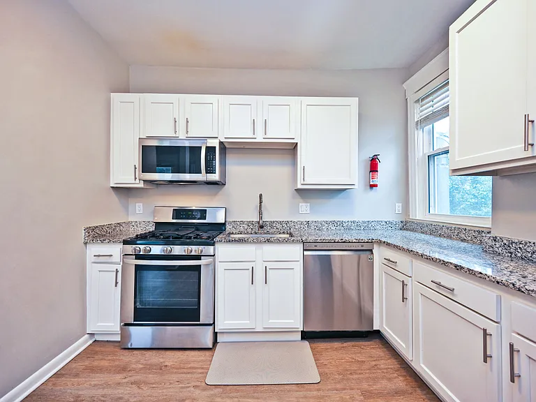2709 Griffiths Ave — Photo 16