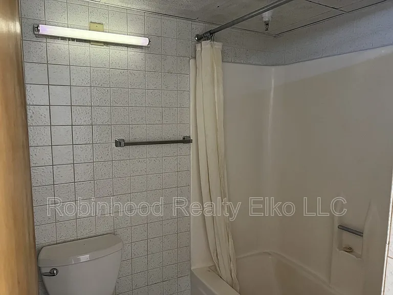 340 6th St #35 — Photo 10