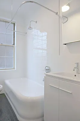 Rented by Metropolitan Equities | media 14