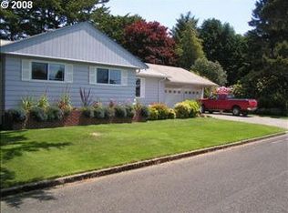 388 Hemlock St, Florence, OR 97439