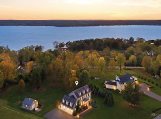 10 Calloway Dr, Auburn, NY 13021