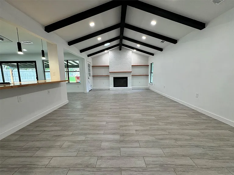 2500 Harrowden Dr — Photo 6