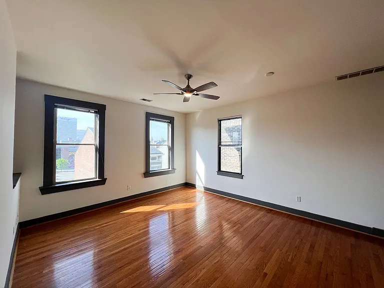 24-28 E 15th — Photo 8