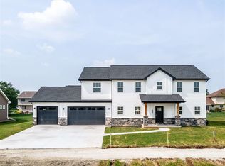 W5568 Hoelzel Way, Appleton, WI 54915