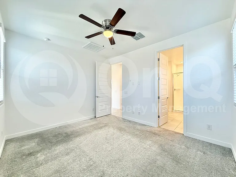9432 W Roma Ave — Photo 15