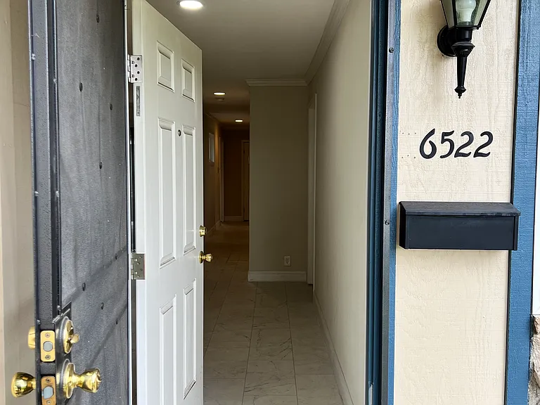 6522 Maywood Ln — Photo 2