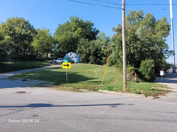 6 Hartford Ave, Des Moines, IA 50315