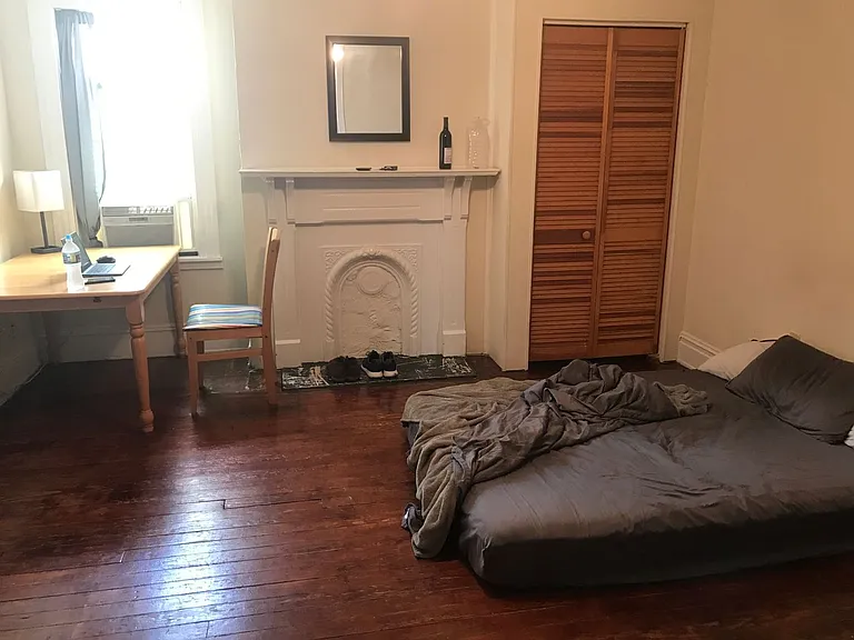 312 S Pine St — Photo 8