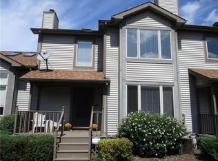 7 Harrier Cir, Rochester, NY 14623