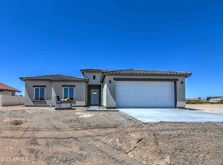 15694 S Overfield Rd, Arizona City, AZ 85123