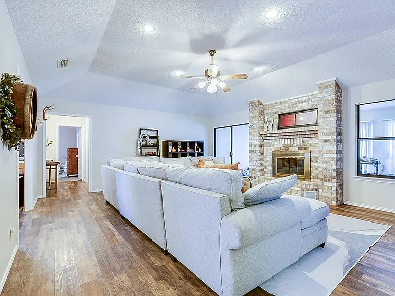 3438 Walnut Hill Dr — Photo 9