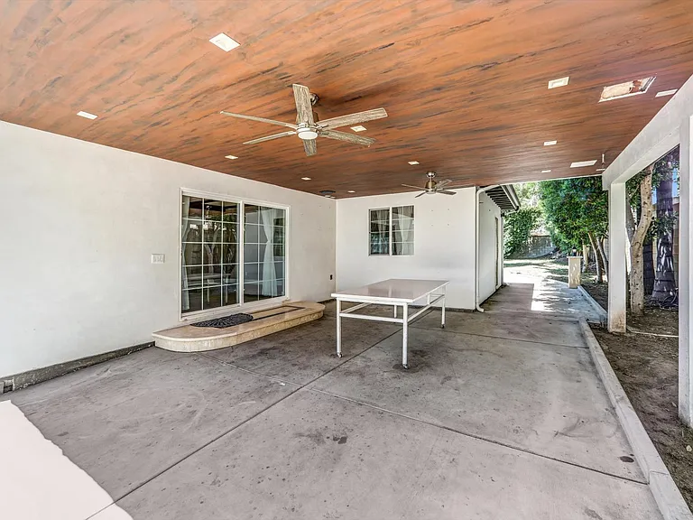 13530 Beaver St — Photo 21