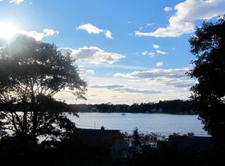 136 Riverside Dr APT 2, Tiverton, RI 02878