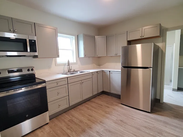 45 Main St #1-R — Photo 2