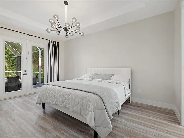 2938 Jason St — Photo 17