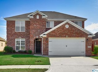 5025 Valley Cove Dr SE, Owens Cross Roads, AL 35763